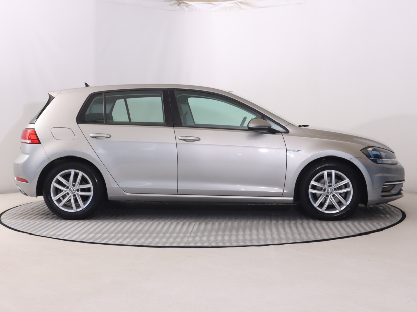 Volkswagen Golf, 2019