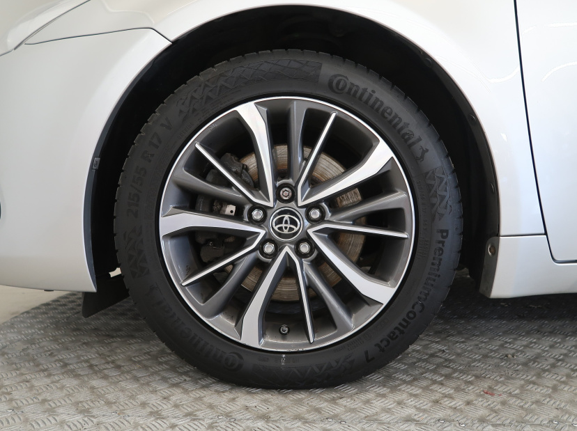 Toyota Avensis, 2016