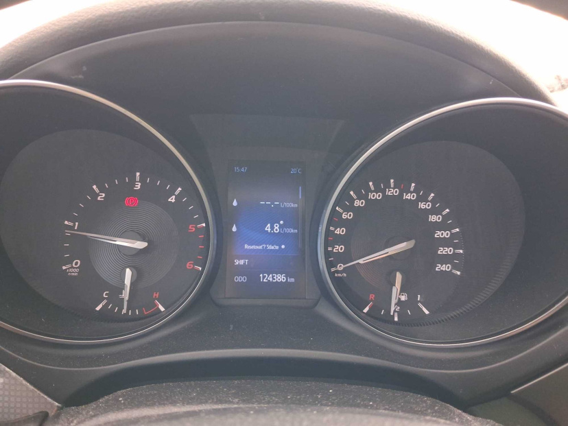 Toyota Avensis, 2016