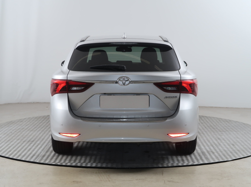 Toyota Avensis, 2016