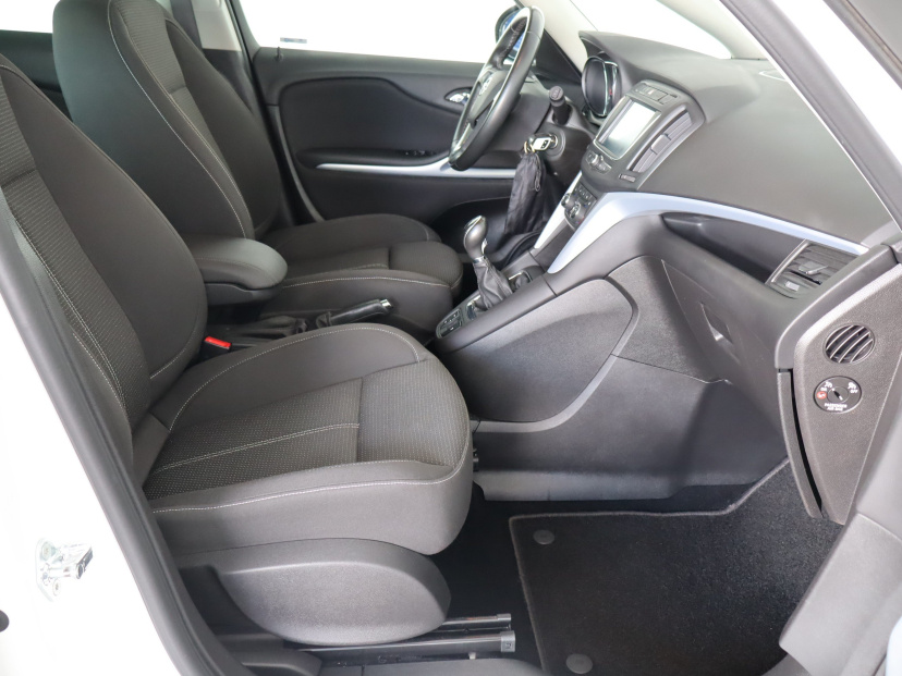 Opel Zafira Tourer, 2018