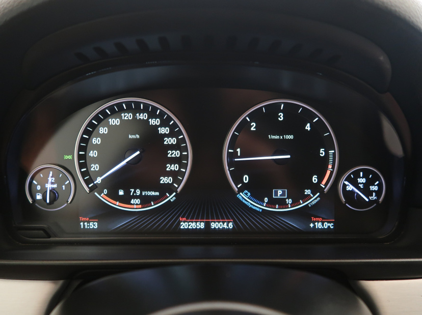 BMW 5, 2016