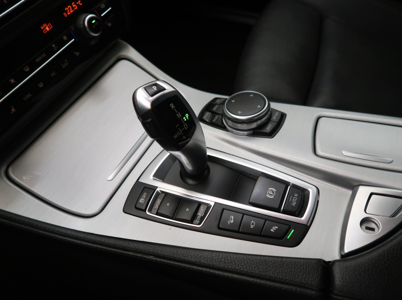 BMW 5, 2016