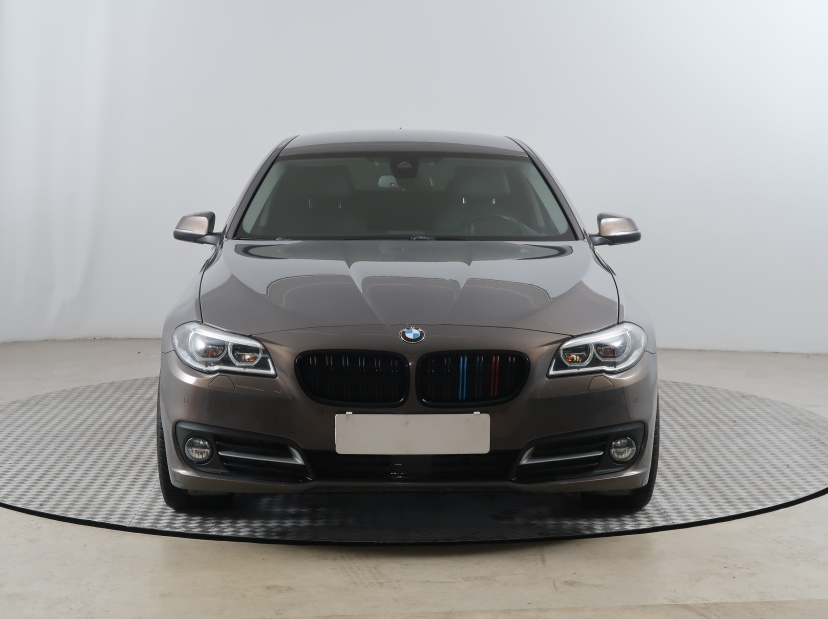 BMW 5, 2016