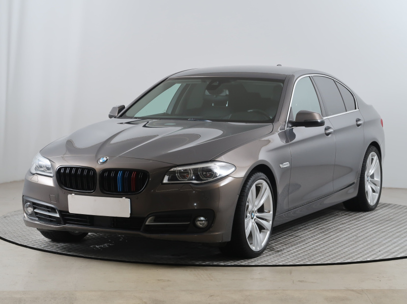 BMW 5, 2016