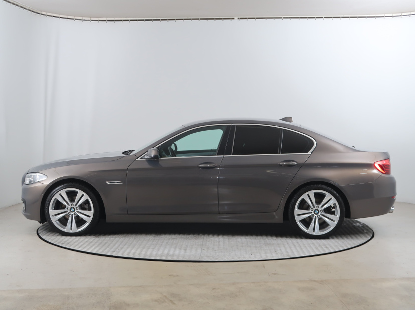 BMW 5, 2016