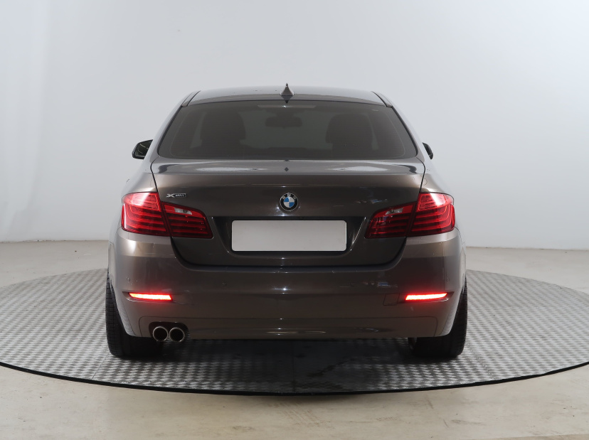 BMW 5, 2016