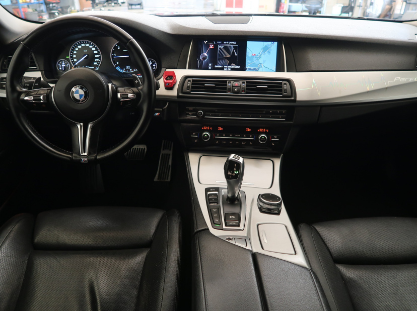 BMW 5, 2016