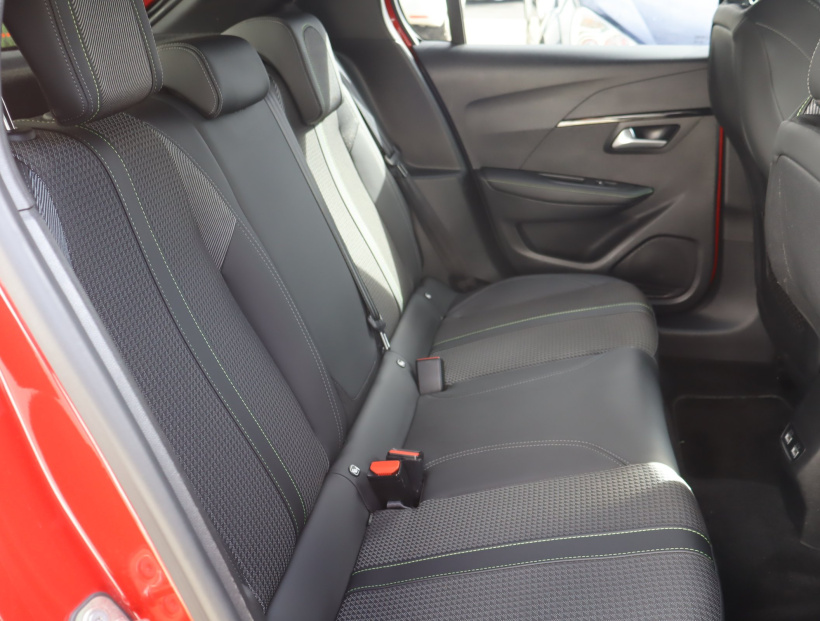 Peugeot e-208, 2021