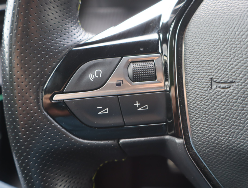 Peugeot e-208, 2021