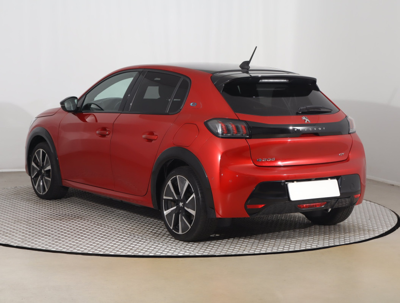 Peugeot e-208, 2021