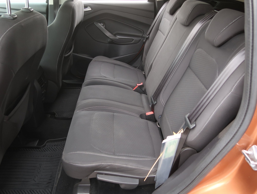 Ford Kuga, 2017