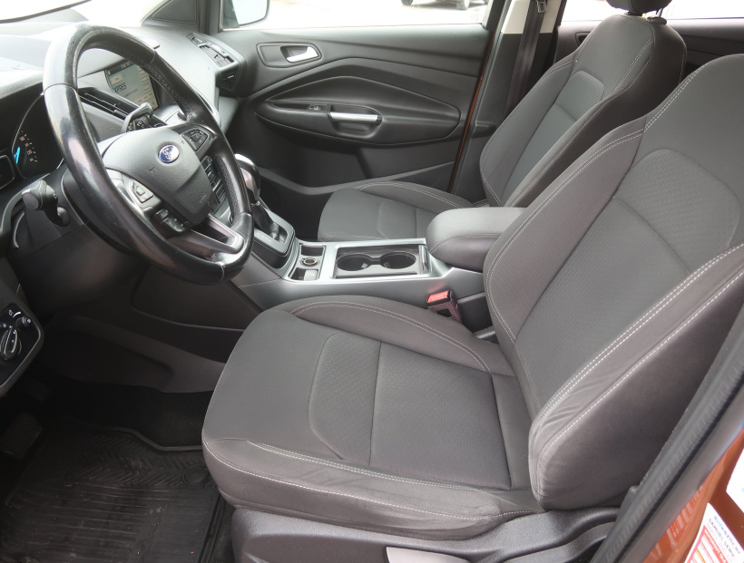 Ford Kuga, 2017