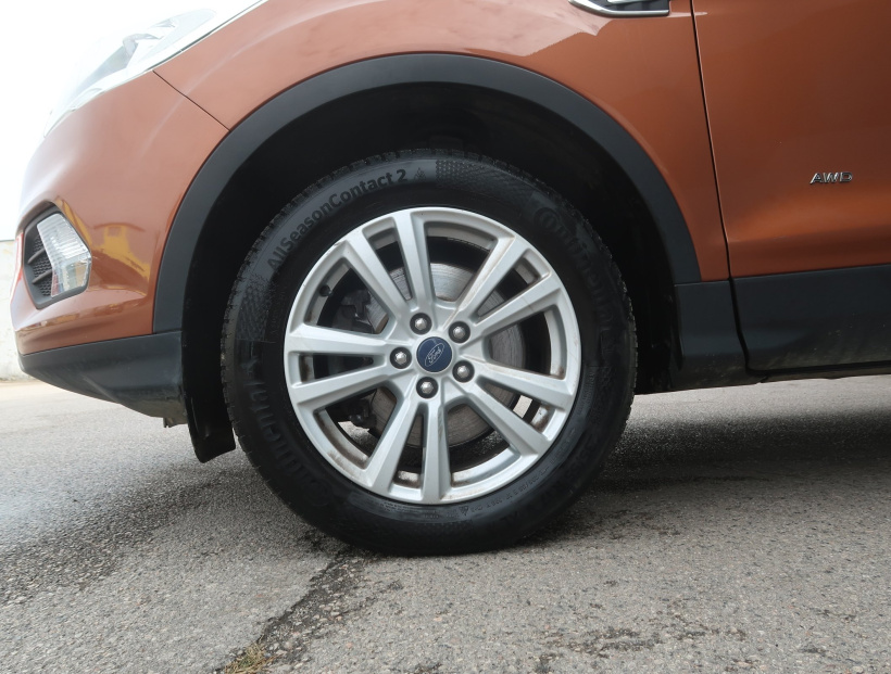 Ford Kuga, 2017