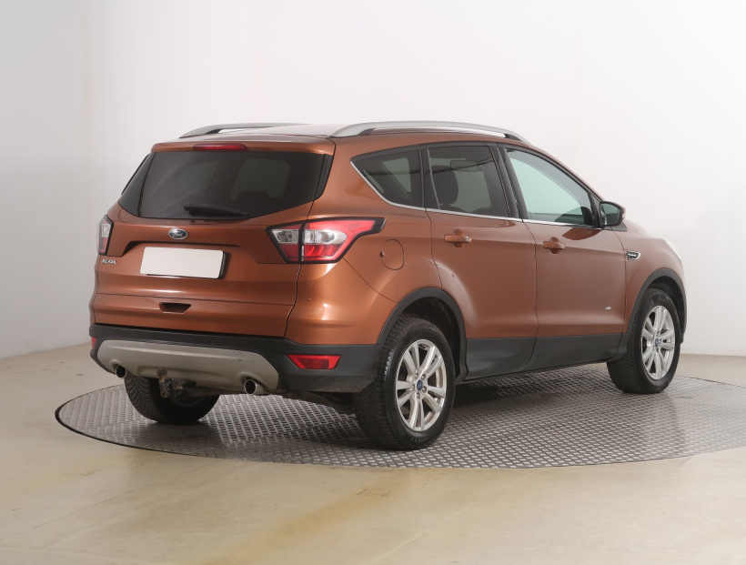 Ford Kuga, 2017
