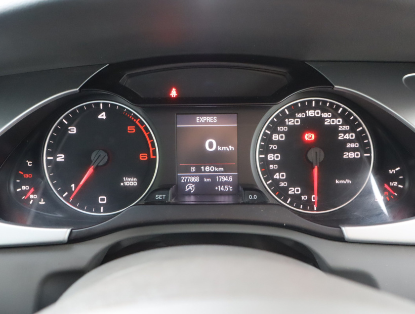 Audi A4, 2011