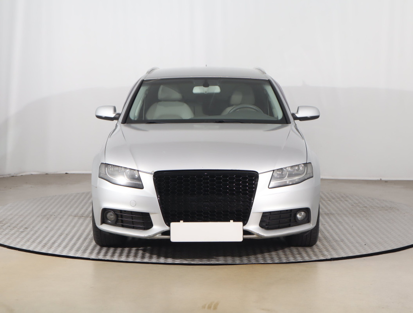 Audi A4, 2011