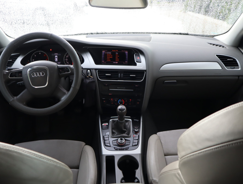 Audi A4, 2011