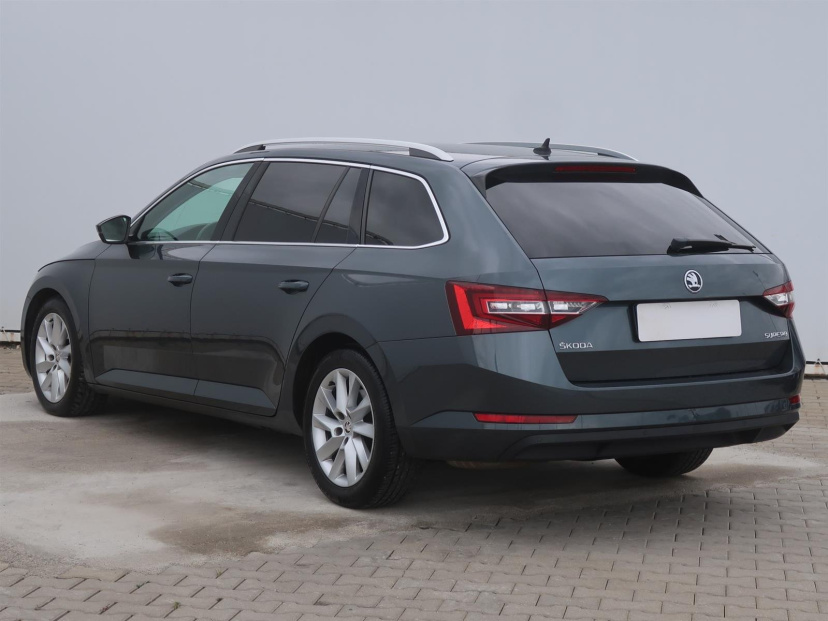 Škoda Superb, 2017