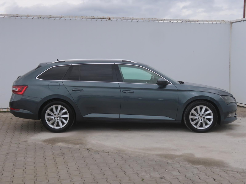 Škoda Superb, 2017