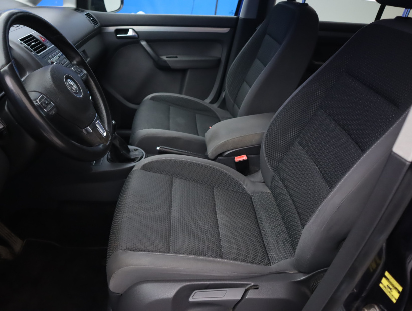 Volkswagen Touran, 2011