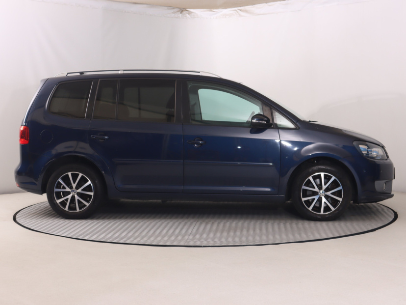 Volkswagen Touran, 2011