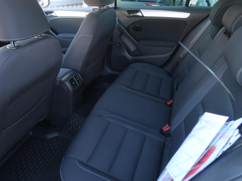 Volkswagen Golf, 2010
