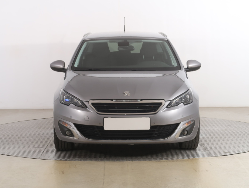 Peugeot 308, 2015