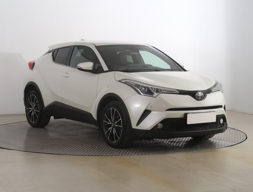 Toyota C-HR, 2016