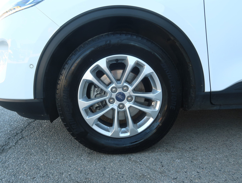 Ford Kuga, 2020