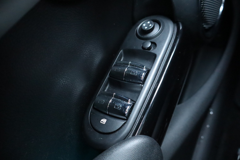 MINI 5-door, 2016