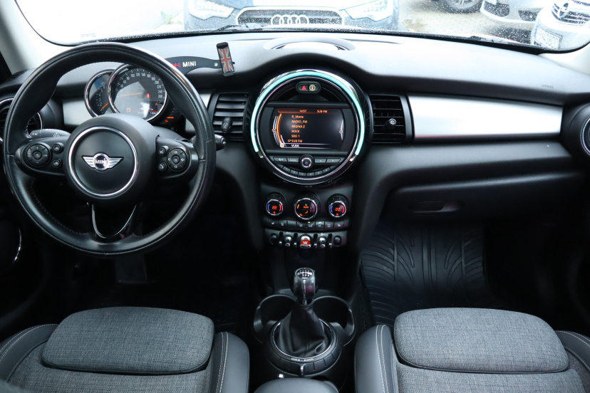 MINI 5-door, 2016