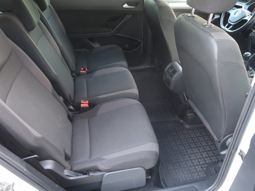 Volkswagen Touran, 2015