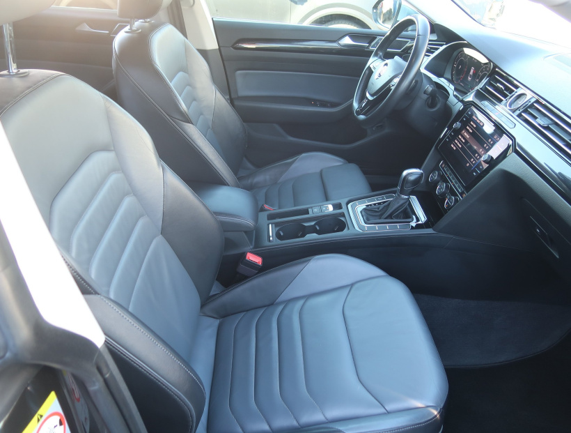 Volkswagen Arteon, 2019