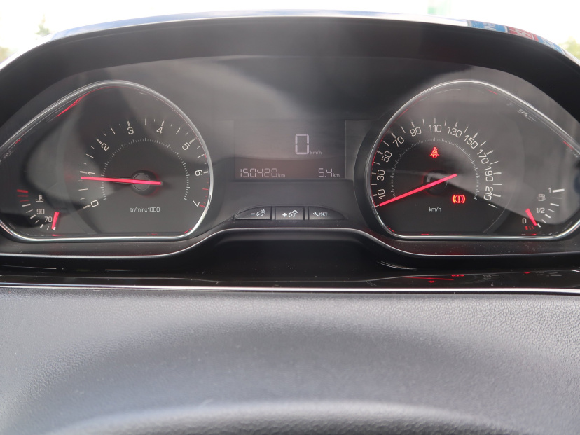 Peugeot 208, 2013