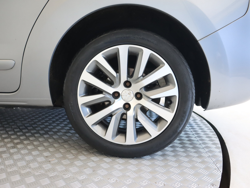 Peugeot 5008, 2014