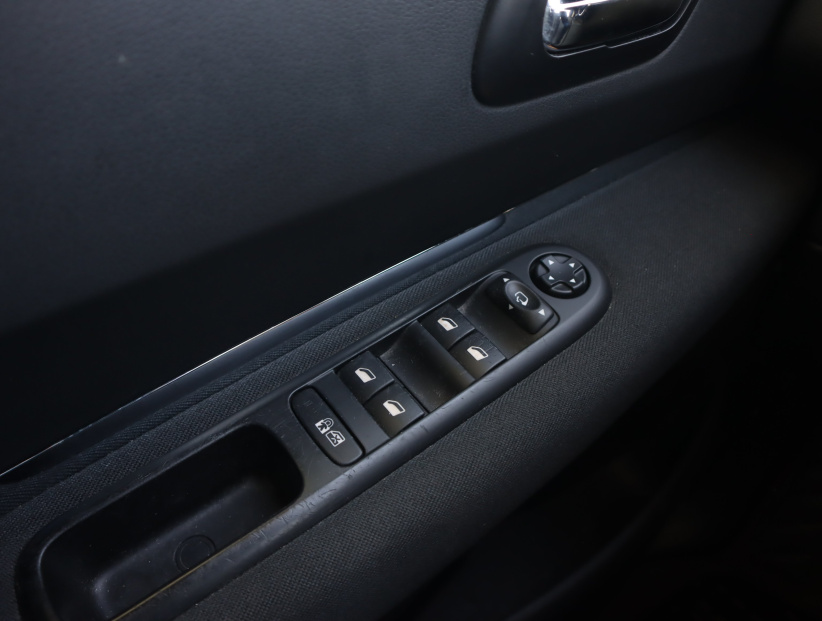 Peugeot 5008, 2014