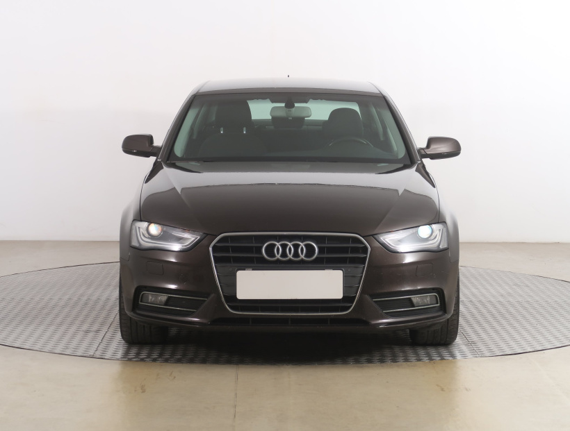 Audi A4, 2014