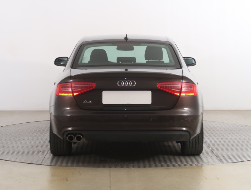 Audi A4, 2014