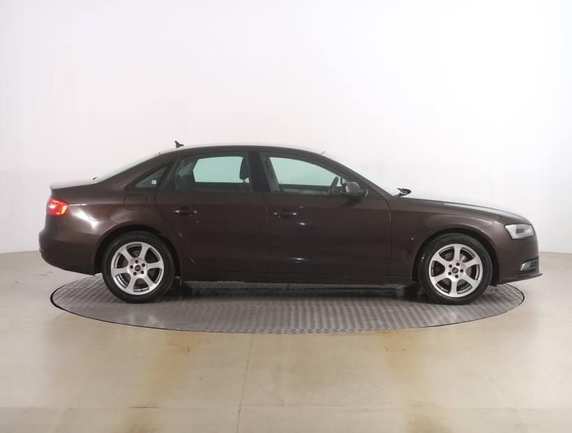 Audi A4, 2014