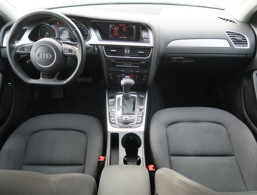 Audi A4, 2014