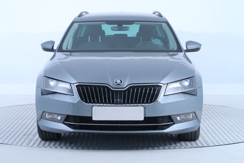 Škoda Superb, 2016