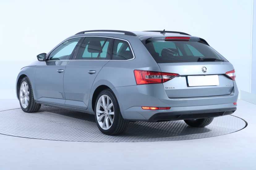 Škoda Superb, 2016