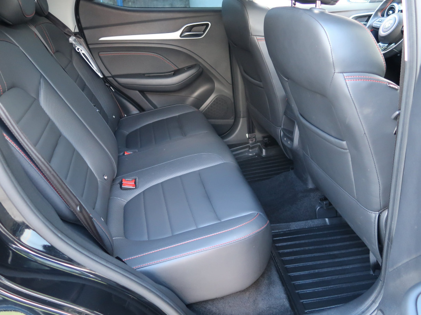 MG ZS SUV, 2024