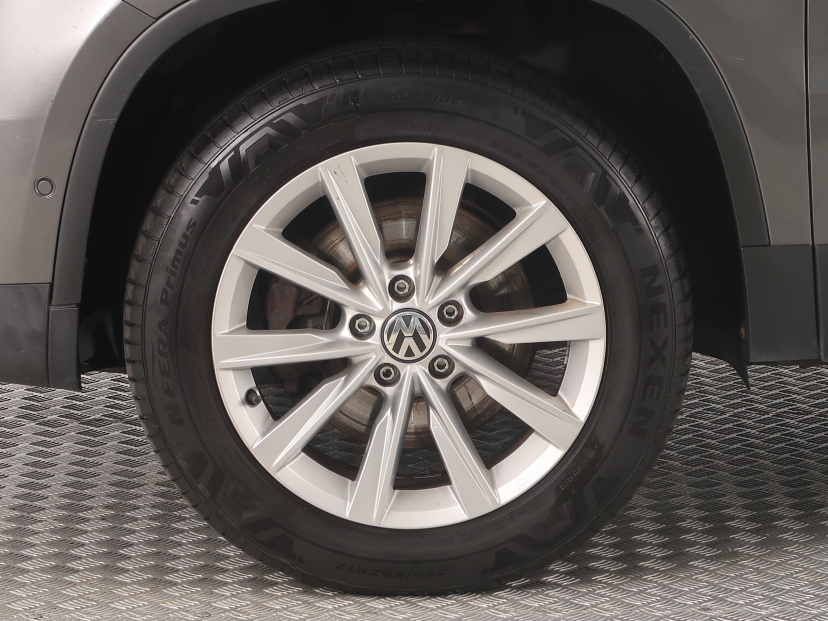 Volkswagen Tiguan, 2011