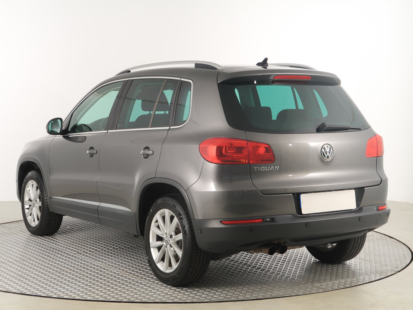 Volkswagen Tiguan, 2011
