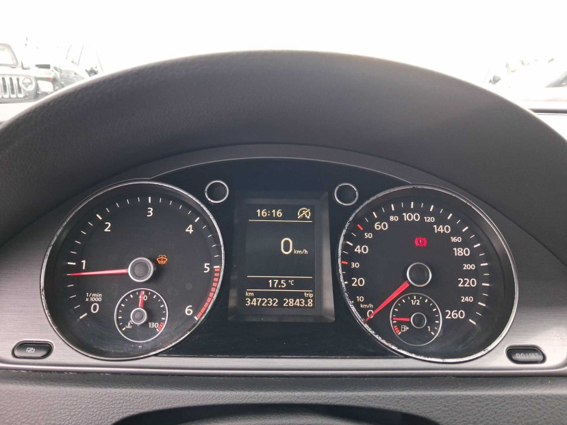 Volkswagen Passat, 2011