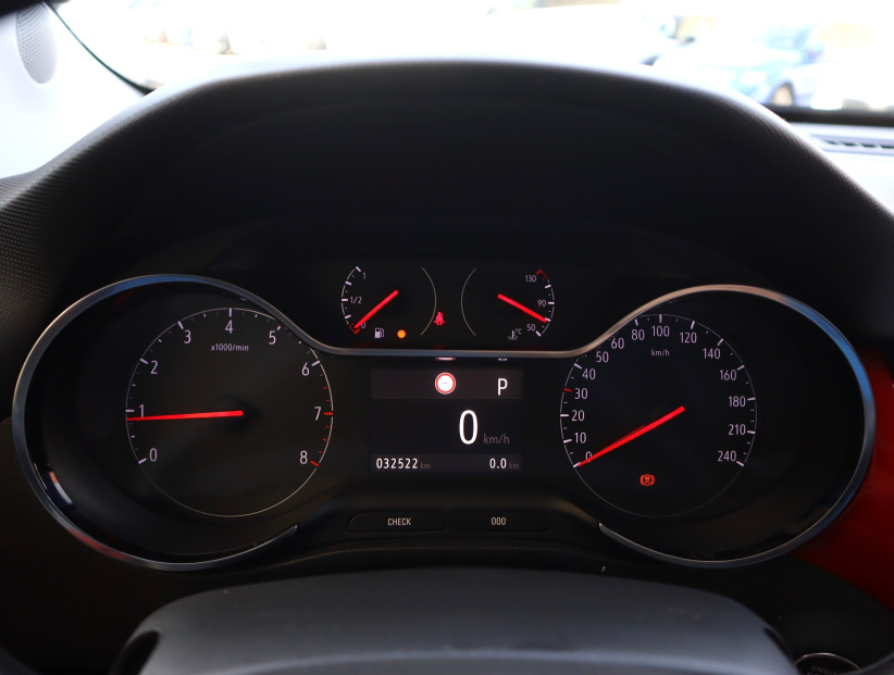Opel Crossland, 2024