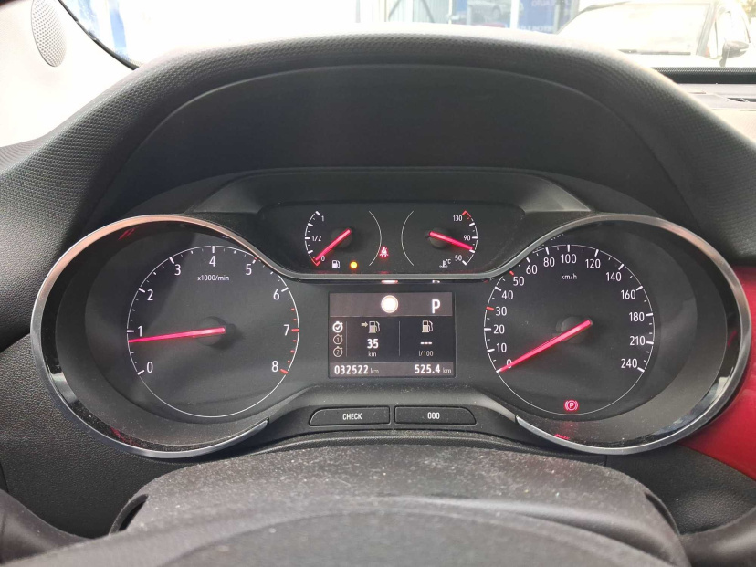 Opel Crossland, 2024