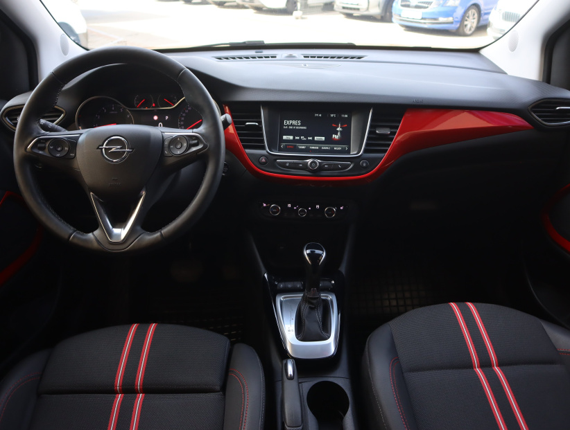 Opel Crossland, 2024